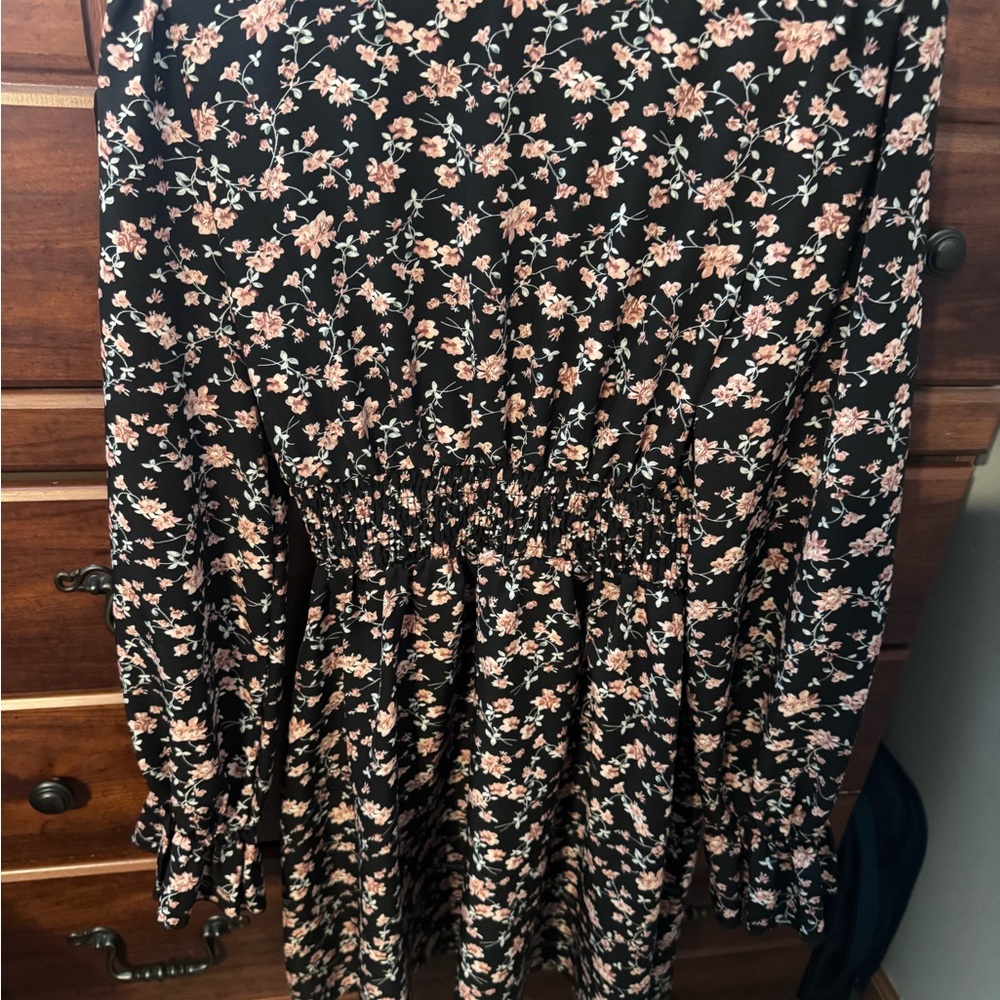 Cupshe Black Floral Long Sleeve Smocked Waist Dress